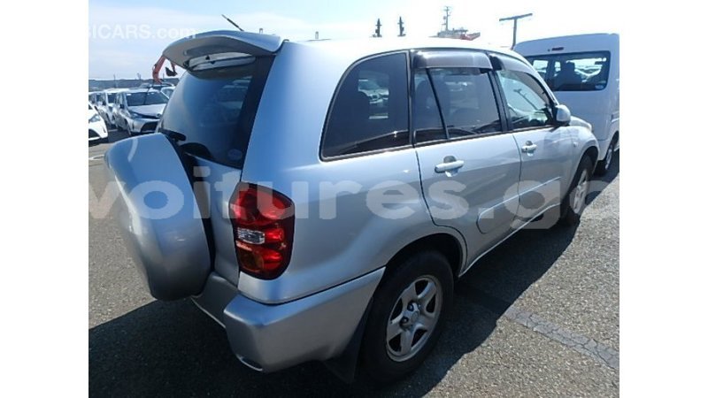 Big with watermark toyota rav4 estuary import dubai 6979