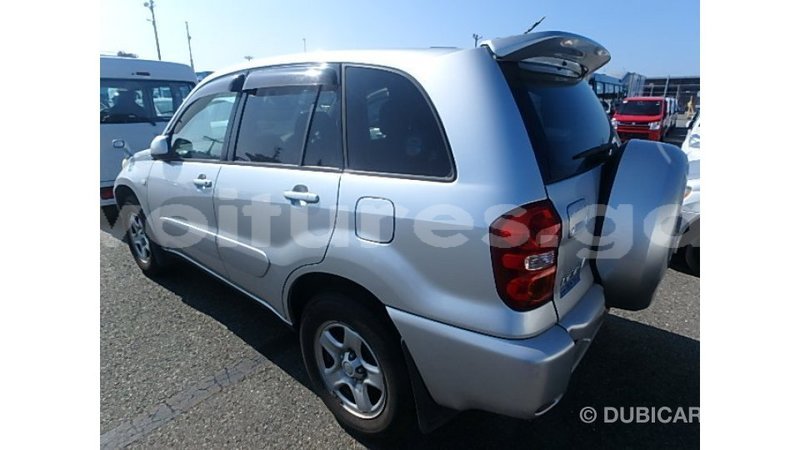 Big with watermark toyota rav4 estuary import dubai 6979