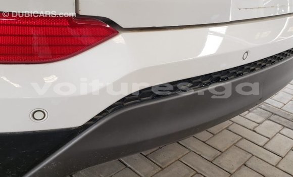 Sayi Imported Hyundai Tucson White Mota in Import - Dubai a estuary Sayi Imported Hyundai Tucson White Mota in Import - Dubai a estuary