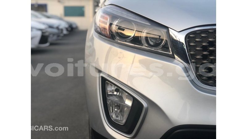 Big with watermark kia sorento estuary import dubai 6985