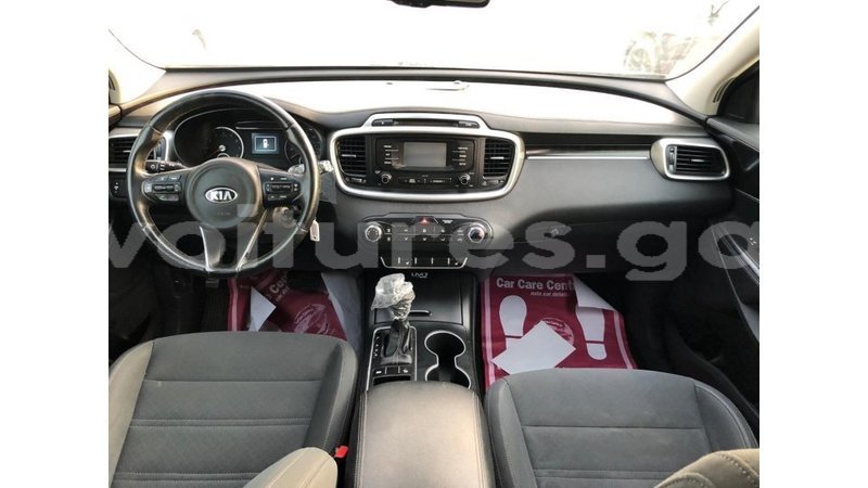 Big with watermark kia sorento estuary import dubai 6985