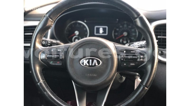 Big with watermark kia sorento estuary import dubai 6985