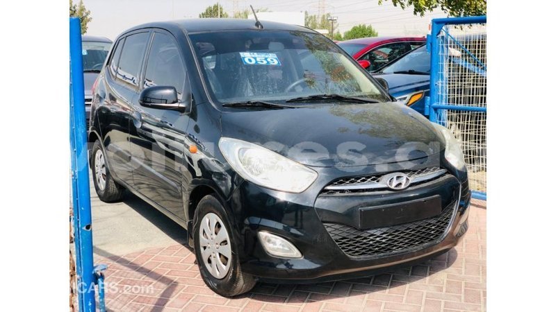 Big with watermark hyundai i10 estuary import dubai 6986