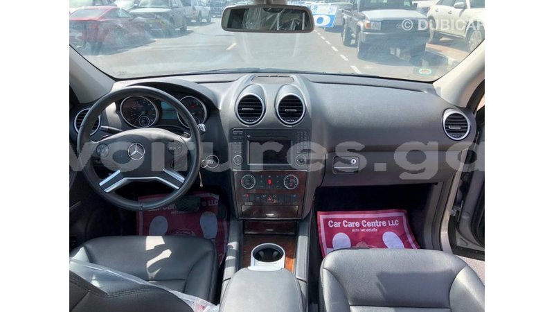 Big with watermark mercedes benz 190 estuary import dubai 6989