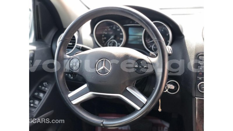 Big with watermark mercedes benz 190 estuary import dubai 6989