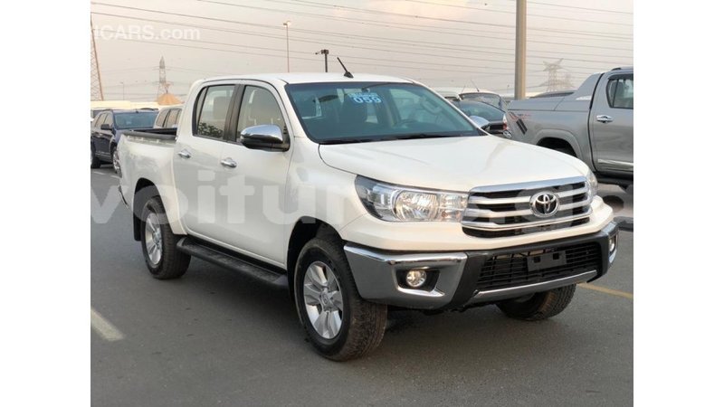 Big with watermark toyota hilux estuary import dubai 6991