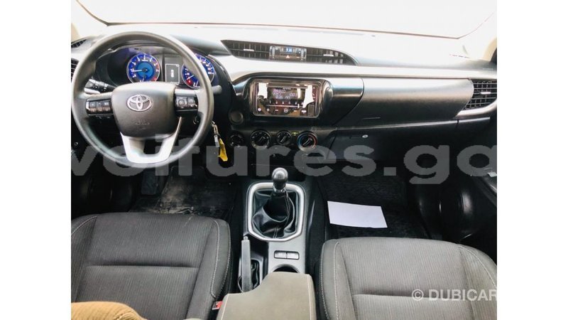 Big with watermark toyota hilux estuary import dubai 6991