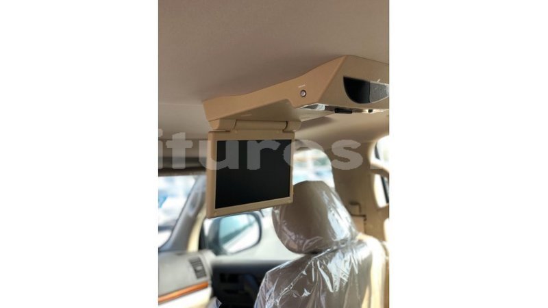 Big with watermark toyota land cruiser estuary import dubai 6992