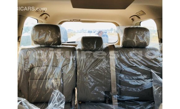 Sayi Imported Toyota Land Cruiser White Mota in Import - Dubai a estuary Sayi Imported Toyota Land Cruiser White Mota in Import - Dubai a estuary