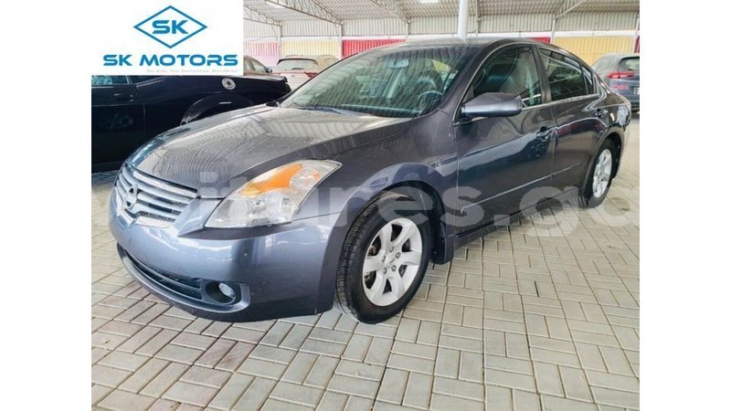 Big with watermark nissan altima estuary import dubai 6993