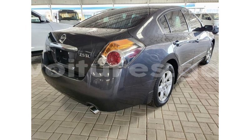 Big with watermark nissan altima estuary import dubai 6993