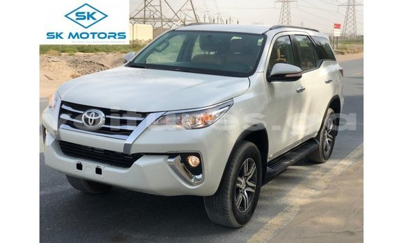 Sayi Imported Toyota Fortuner White Mota in Import - Dubai a estuary Sayi Imported Toyota Fortuner White Mota in Import - Dubai a estuary