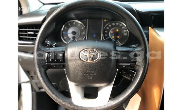 Sayi Imported Toyota Fortuner White Mota in Import - Dubai a estuary Sayi Imported Toyota Fortuner White Mota in Import - Dubai a estuary