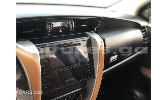 Sayi Imported Toyota Fortuner White Mota in Import - Dubai a estuary Sayi Imported Toyota Fortuner White Mota in Import - Dubai a estuary