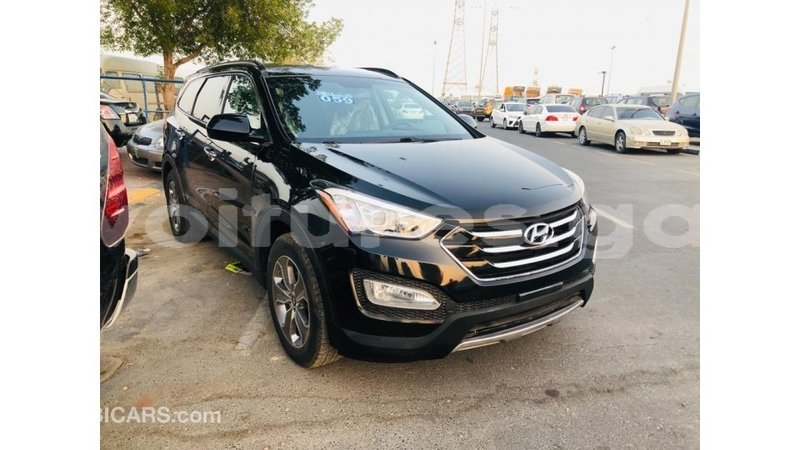 Big with watermark hyundai santa fe estuary import dubai 6996