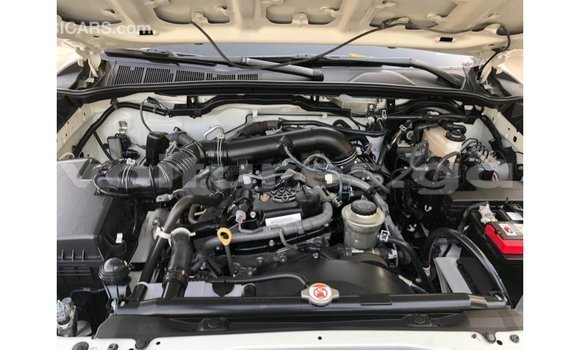 Sayi Imported Toyota Fortuner White Mota in Import - Dubai a estuary Sayi Imported Toyota Fortuner White Mota in Import - Dubai a estuary