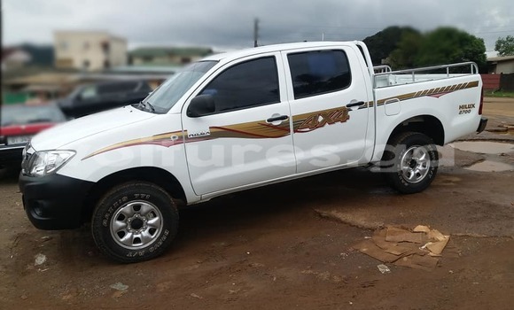 Acheter Occasion Voiture Toyota Hilux Blanc à Libreville, Estuaire Acheter Occasion Voiture Toyota Hilux Blanc à Libreville, Estuaire