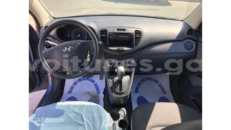 Big with watermark hyundai i10 estuary import dubai 7002