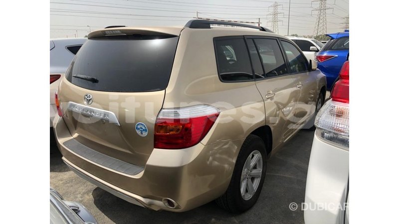 Big with watermark toyota highlander estuary import dubai 7003