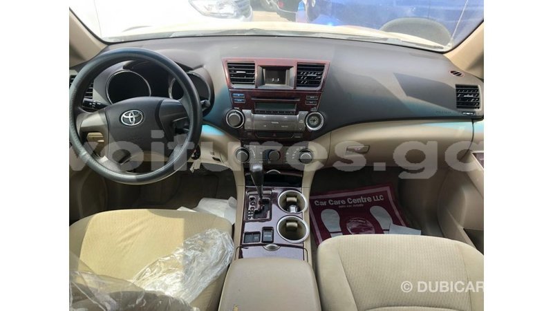 Big with watermark toyota highlander estuary import dubai 7003