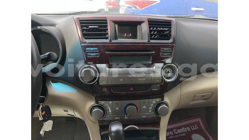 Big with watermark toyota highlander estuary import dubai 7003