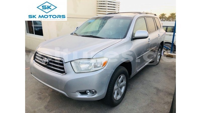 Big with watermark toyota highlander estuary import dubai 7004