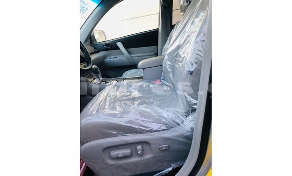 Buy Import Toyota Highlander Other Car in Import - Dubai in Estuary Buy Import Toyota Highlander Other Car in Import - Dubai in Estuary