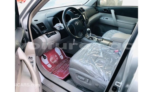 Buy Import Toyota Highlander Other Car in Import - Dubai in Estuary Buy Import Toyota Highlander Other Car in Import - Dubai in Estuary