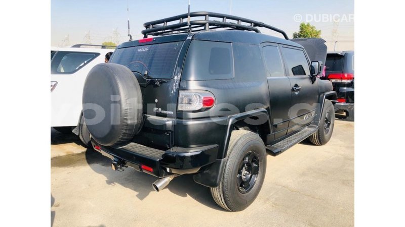 Big with watermark toyota fj cruiser estuary import dubai 7007