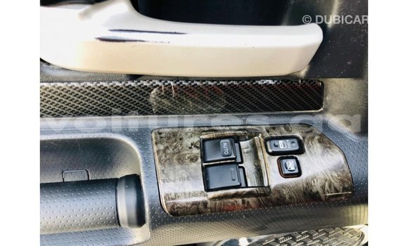 Acheter Import Voiture Toyota FJ Cruiser Noir à Import - Dubai, Estuaire Acheter Import Voiture Toyota FJ Cruiser Noir à Import - Dubai, Estuaire