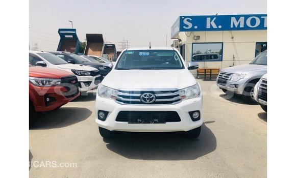 Sayi Imported Toyota Hilux White Mota in Import - Dubai a estuary Sayi Imported Toyota Hilux White Mota in Import - Dubai a estuary