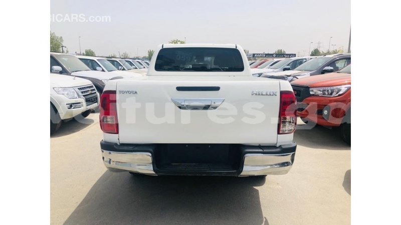 Big with watermark toyota hilux estuary import dubai 7008