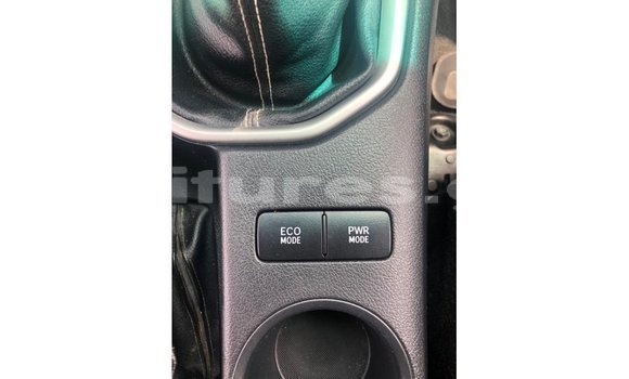 Sayi Imported Toyota Hilux White Mota in Import - Dubai a estuary Sayi Imported Toyota Hilux White Mota in Import - Dubai a estuary