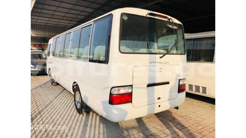 Big with watermark toyota coaster estuary import dubai 7010