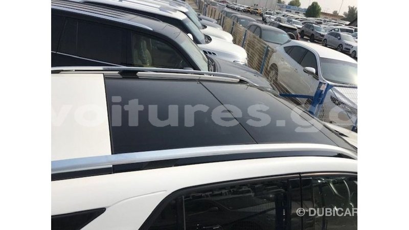 Big with watermark mercedes benz 190 estuary import dubai 7011