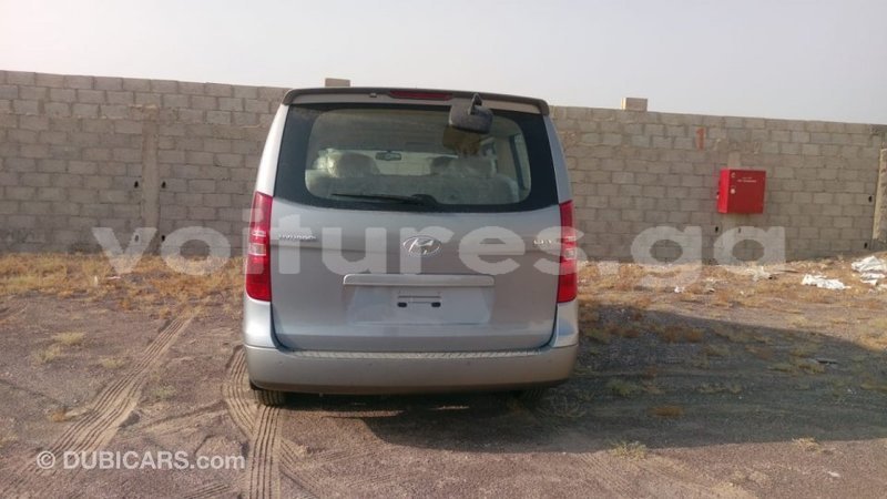 Big with watermark hyundai chorus estuary import dubai 7012