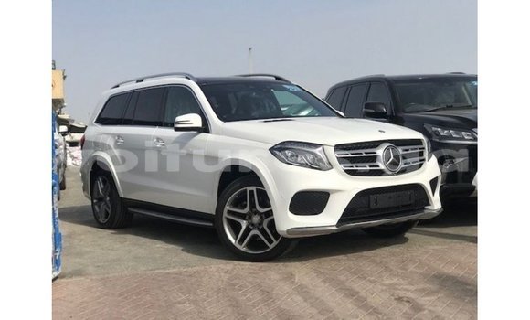 Sayi Imported Mercedes-Benz 190 White Mota in Import - Dubai a estuary Sayi Imported Mercedes-Benz 190 White Mota in Import - Dubai a estuary