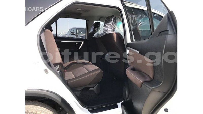 Big with watermark toyota fortuner estuary import dubai 7017