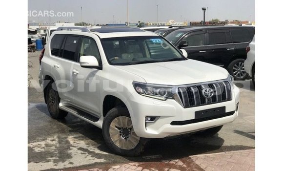 Acheter Import Voiture Toyota Prado Blanc à Import - Dubai, Estuaire Acheter Import Voiture Toyota Prado Blanc à Import - Dubai, Estuaire