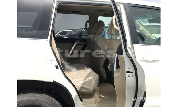 Acheter Import Voiture Toyota Prado Blanc à Import - Dubai, Estuaire Acheter Import Voiture Toyota Prado Blanc à Import - Dubai, Estuaire