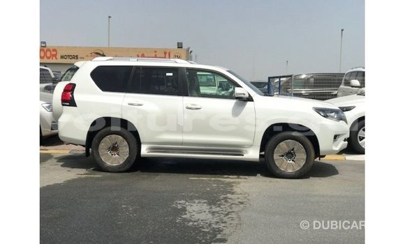 Acheter Import Voiture Toyota Prado Blanc à Import - Dubai, Estuaire Acheter Import Voiture Toyota Prado Blanc à Import - Dubai, Estuaire