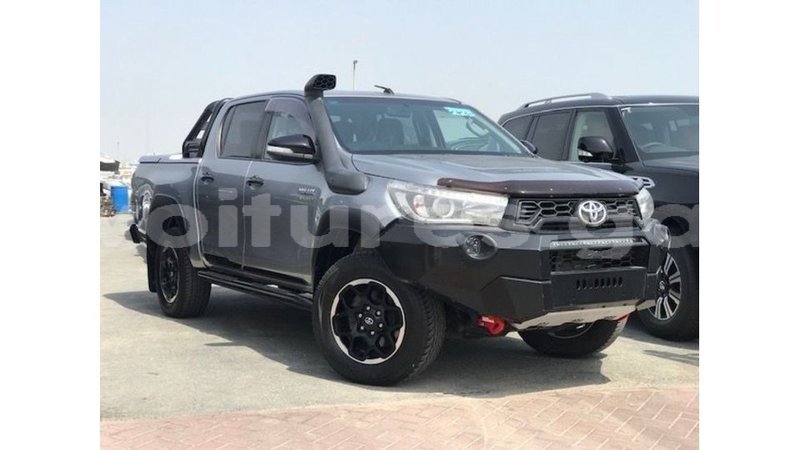 Big with watermark toyota hilux estuary import dubai 7023