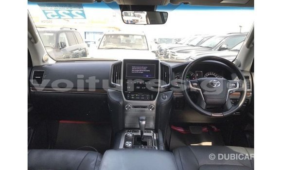 Buy Import Toyota Land Cruiser White Car in Import - Dubai in Estuary Buy Import Toyota Land Cruiser White Car in Import - Dubai in Estuary