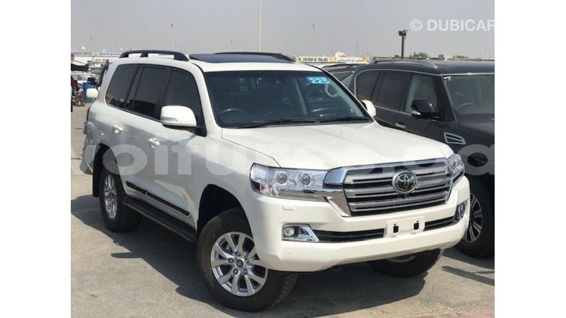 Big with watermark toyota land cruiser estuary import dubai 7024