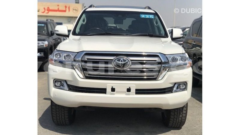 Big with watermark toyota land cruiser estuary import dubai 7024