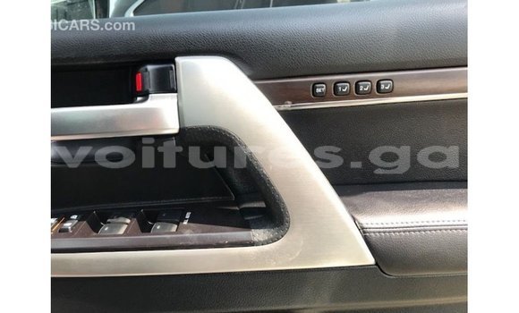 Buy Import Toyota Land Cruiser White Car in Import - Dubai in Estuary Buy Import Toyota Land Cruiser White Car in Import - Dubai in Estuary