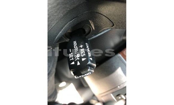 Buy Import Toyota Land Cruiser White Car in Import - Dubai in Estuary Buy Import Toyota Land Cruiser White Car in Import - Dubai in Estuary