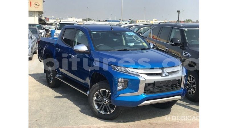 Big with watermark mitsubishi i estuary import dubai 7025