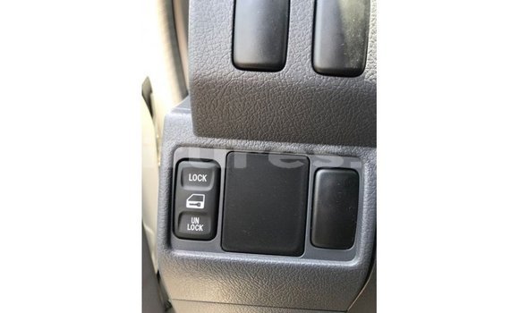 Buy Import Toyota Land Cruiser White Car in Import - Dubai in Estuary Buy Import Toyota Land Cruiser White Car in Import - Dubai in Estuary