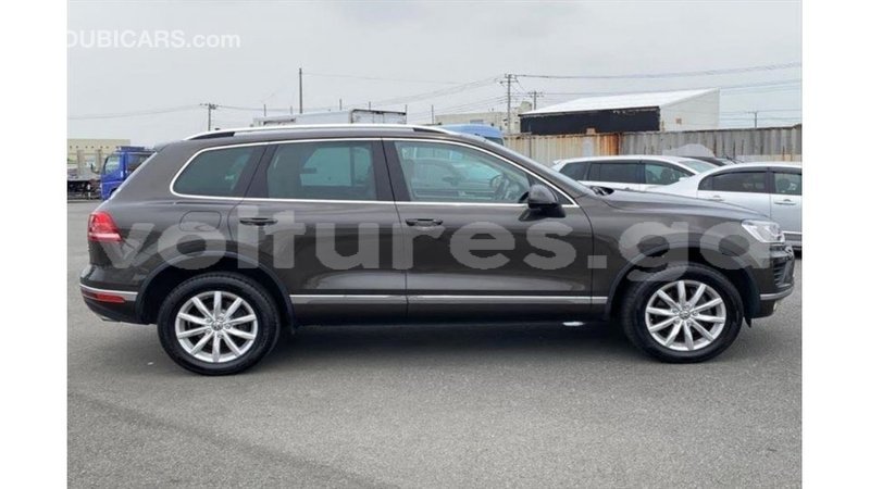 Big with watermark volkswagen touareg estuary import dubai 7028